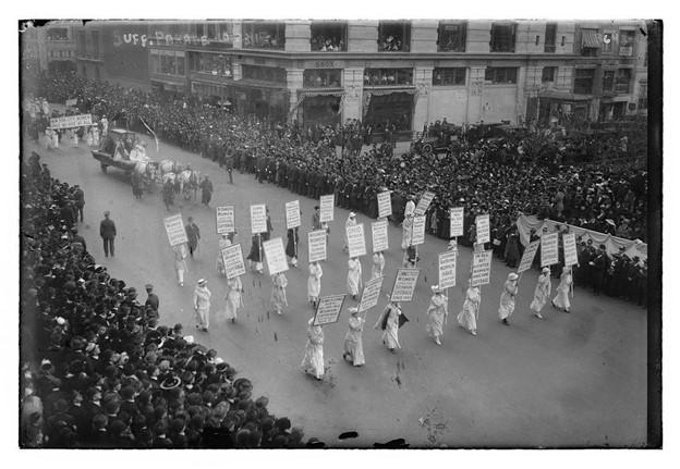 Suffragette parade in New York on October 23, 1915, Wikimedia Commons