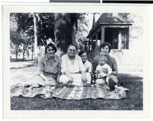 Three generations of the Lipschultz family ca. 1929