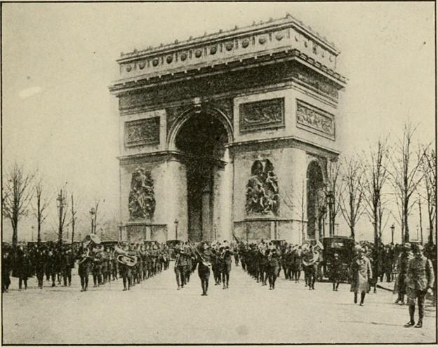 American military band marching through Arc de Triomphe in Paris, Wikimedia Commons